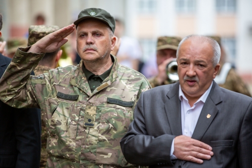 Наш обов'язок - пам'ятати. Коли ви будете проходити повз ці дошки, вони змусять вас задуматися та згадати хлопців, які віддали найцінніше - життя.
